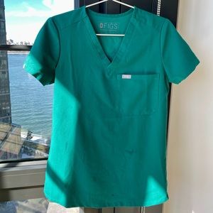 FIGS Catarina Top Hunter Green